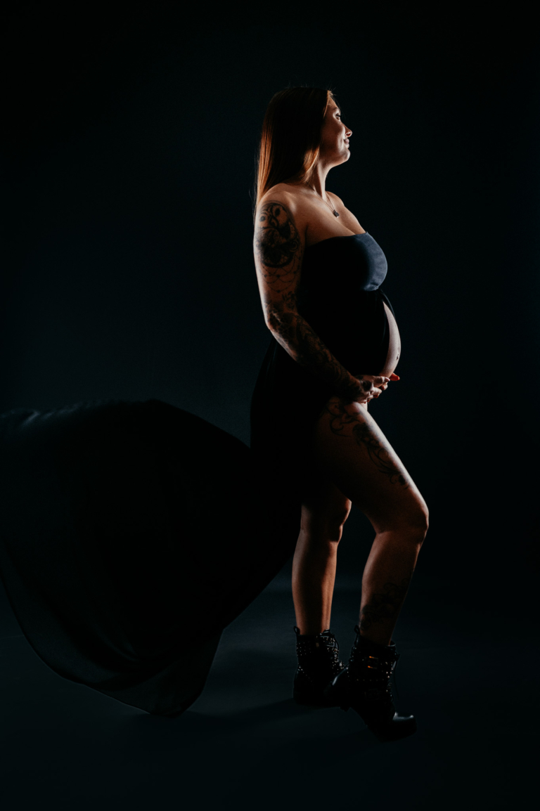 Babybauch Shooting im Atelier in Ratingen photoart hübner Schwanger sein ist soooo schön! 17