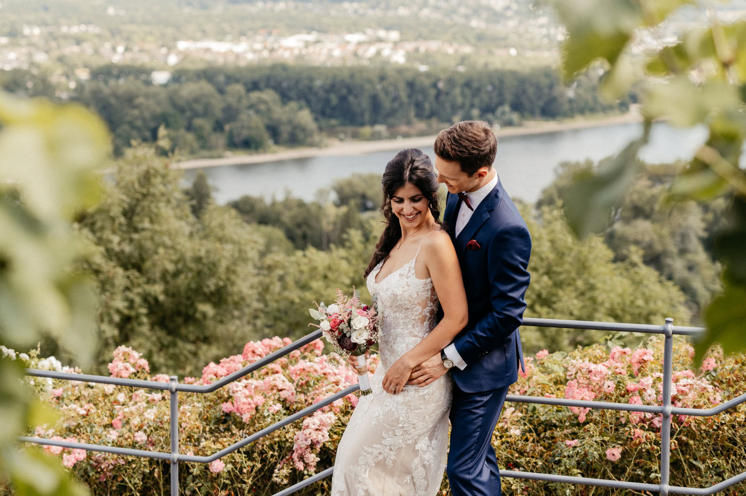 Hochzeit am Rolandsbogen – Marvin und Renan Hochzeitsreportage nahe Bonn photoart huebner Dein Hochzeitsfotograf 36 .jpg