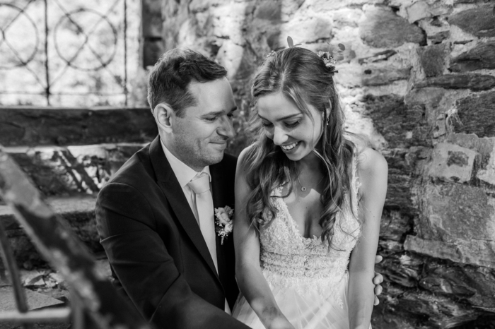 Hochzeit auf Schloss Vorburg in Velbert Sina und Dennis fotografische Hochzeitsbegleitung durch photoart hübner 22