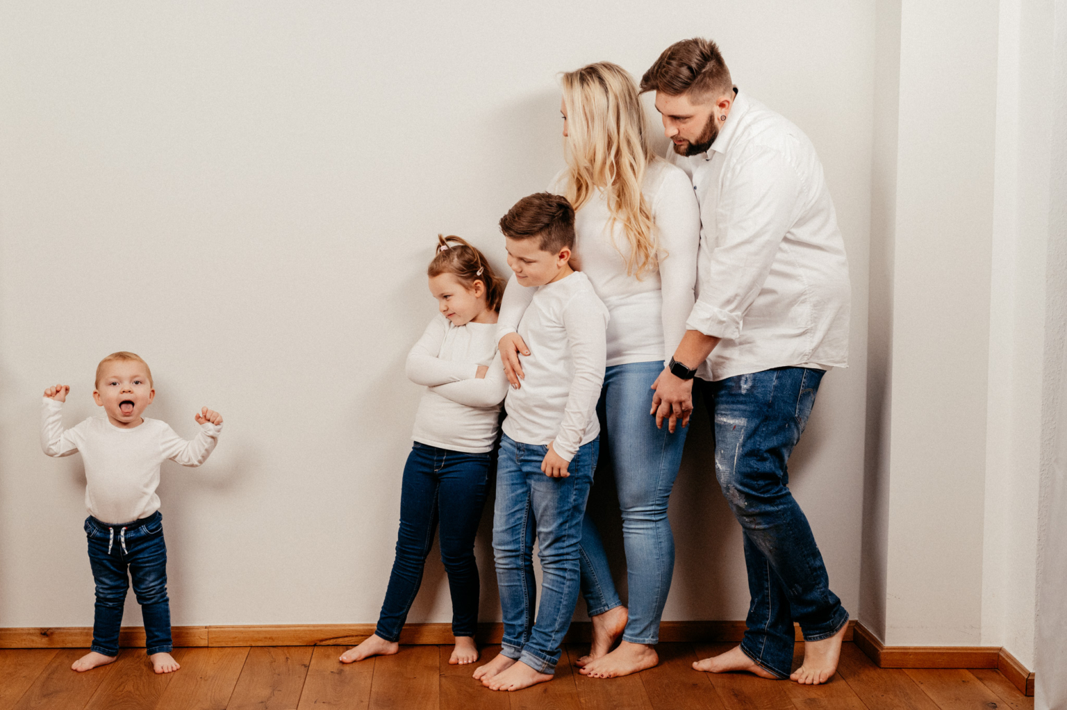 Indoor Familien Shooting – mit der verrückten Bande ausgefallene Familien Fotos von photoart hübner 08