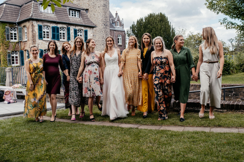 Sommerhochzeit auf Schloss Linnep – Sarah und Tim Hochzeitsreportage photoart hübner 26